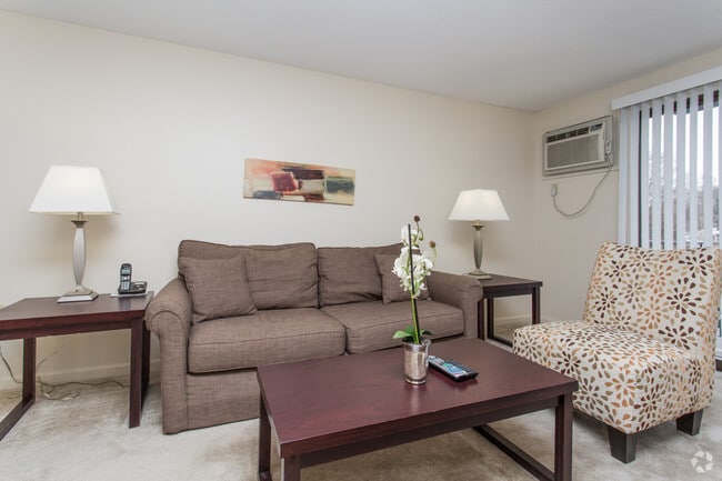 PRINCETON PLACE APARTMENTS