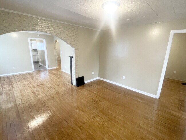 Photo - 3 Bedroom less than a mile from University of Indianapolis