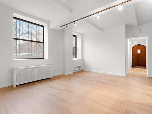 Photo - 50 Glenwood Ave Unit 109