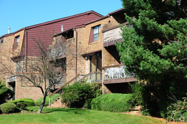 Building Photo - Woodbridge Terrace Rental