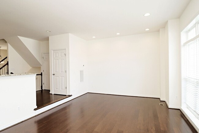Photo - Dog-Friendly Avinity Townhome With Mountain Views