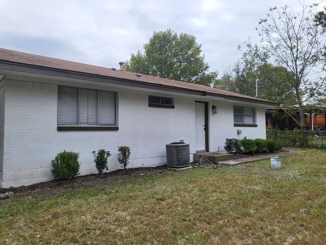 Photo - 1213 Carroll Dr