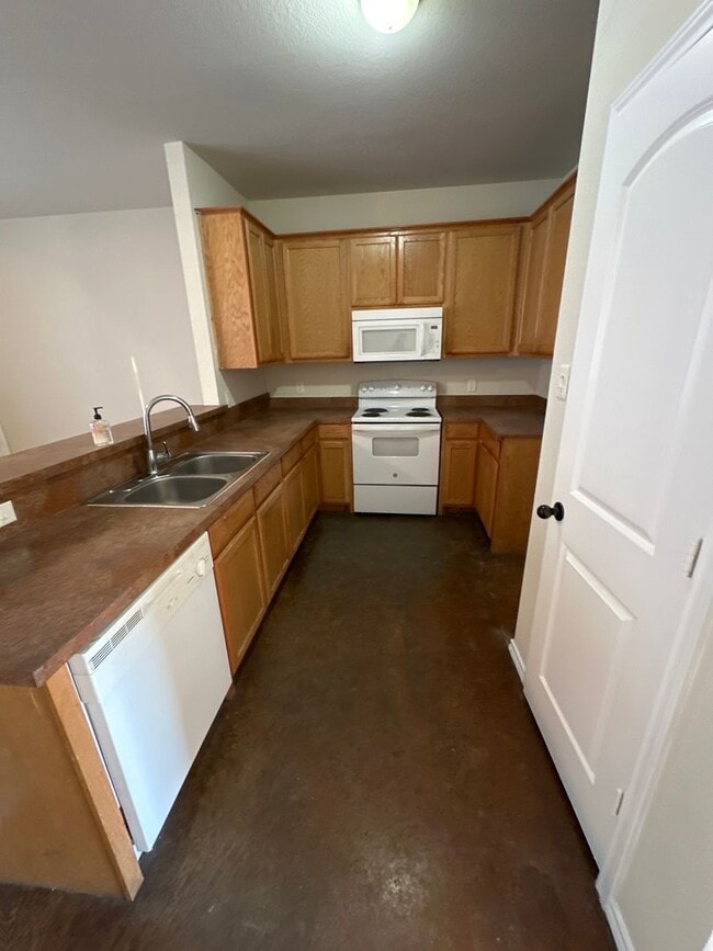 Photo - ELIZA8128-30 Unit 8130