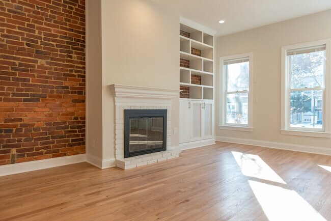 Photo - 609 10th St NE