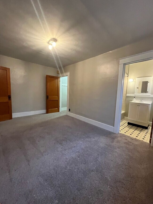 Photo - Courthouse Apartments