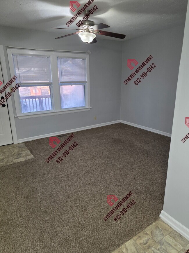 Photo - 821 Stanley Ave