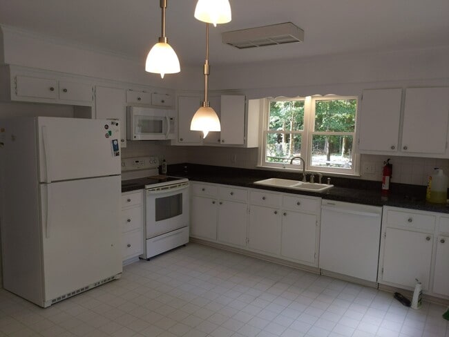 Photo - 2728 Old Sugar Rd