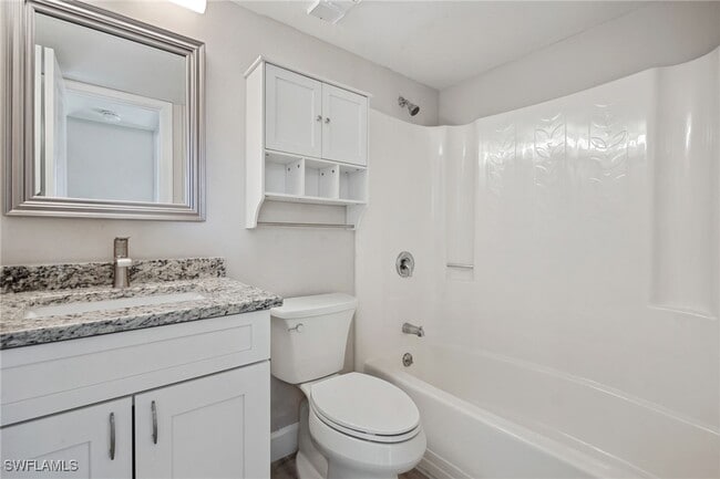 Building Photo - 4198 27th Ct SW Unit 106 Rental