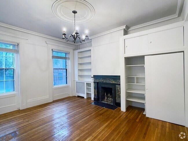 Building Photo - 113 Charles St Unit 5 Rental