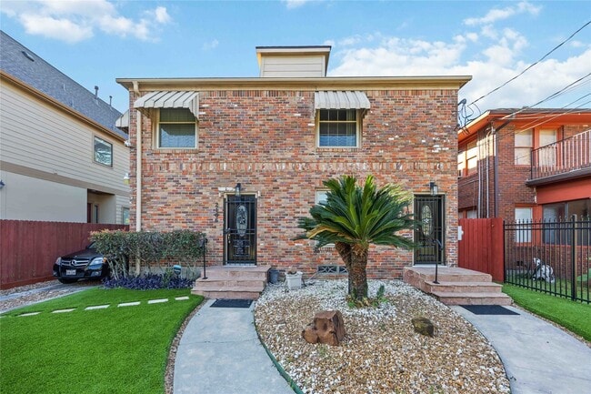 Photo - 2104 Winbern St