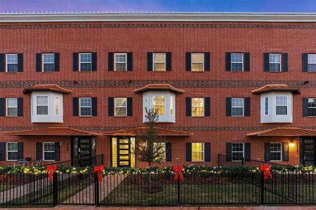 Photo - 7186 Birch Mews