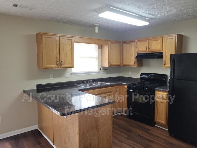 Photo - 5543 Pineridge Ct