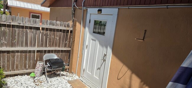 Photo - 12 1st St Unit Orange tree cottage