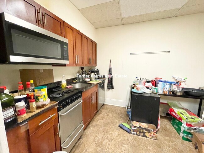 Photo - 17 Aberdeen St Unit 2