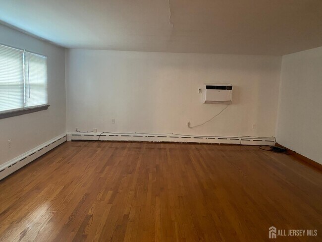 123 Highland Ave