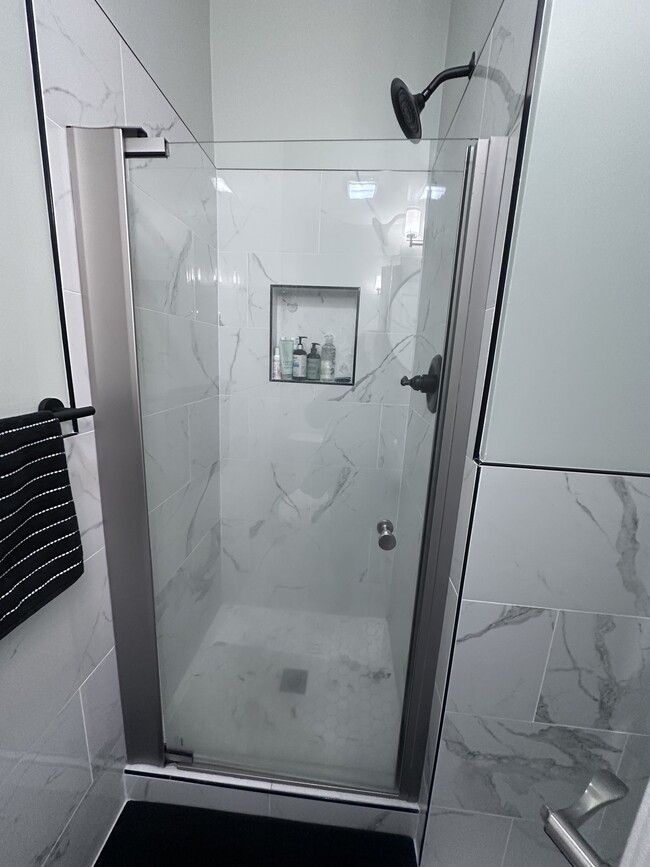 Photo - 105 Deer Park Rd