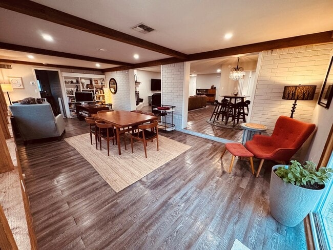 Photo - 249 Wedgewood Ln