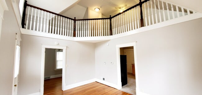 Building Photo - 601 South Academy Street Unit #2