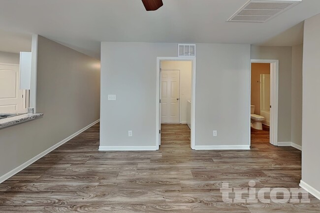 Photo - 339 Oakleigh Ln