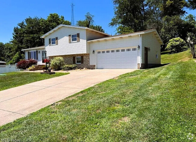 Building Photo - 258 Williams Blvd Rental
