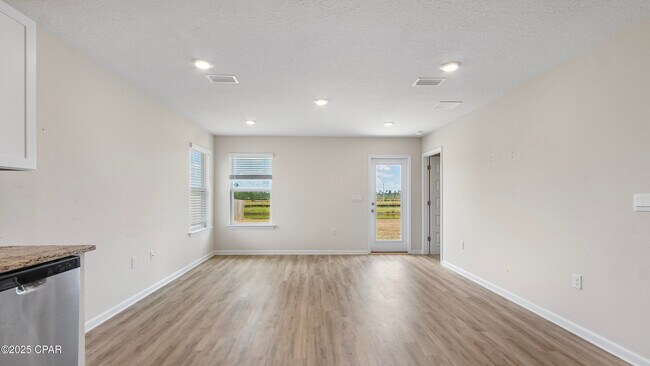 Photo - 7208 Madison Sq Dr