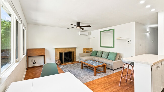 Photo - 1423 Walnut St