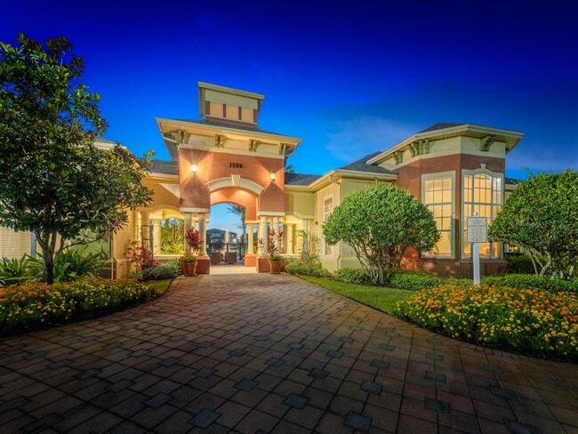 Building Photo - Courtney Chase Rental