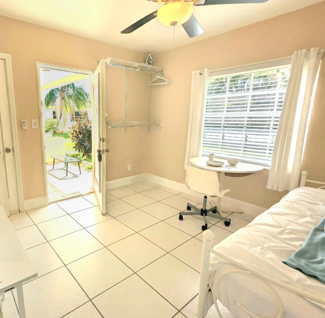 Photo - 1736 Dewey St Apartment Unit A