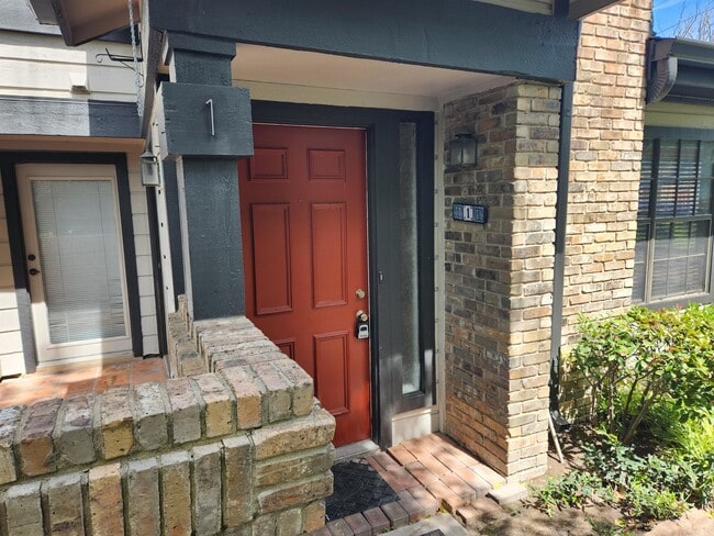 Photo - 1748 Ohlen Rd