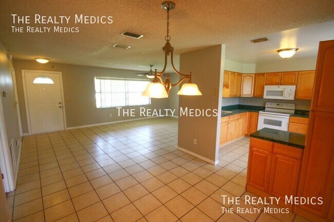 Photo - 3171 Courtland Blvd