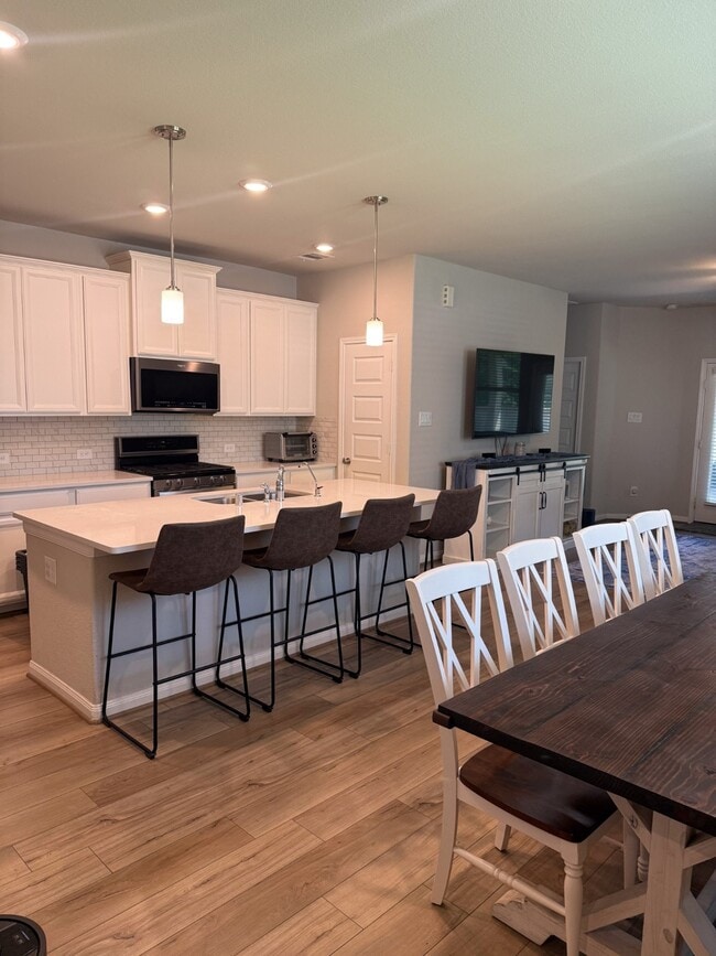 Photo - 2115 Bear Oak Ct