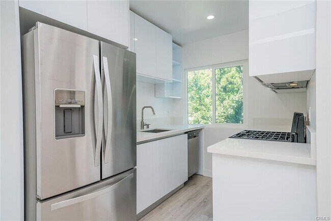 Photo - 11918 Hart St