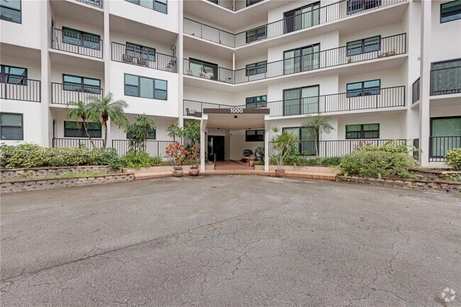 Building Photo - 1000 River Reach Dr Unit 119 Rental