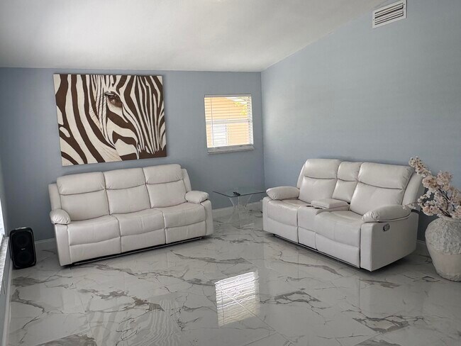3825 Patio Ct Unit A
