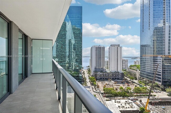 Building Photo - 1300 S Miami Ave Unit 1706