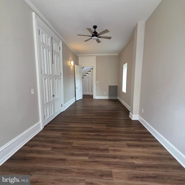 Building Photo - 2217 Spring Garden St