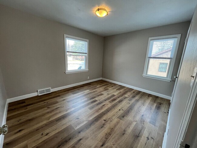 Photo - Spacious 2 Bedroom, 1 Bath Home with Garag...