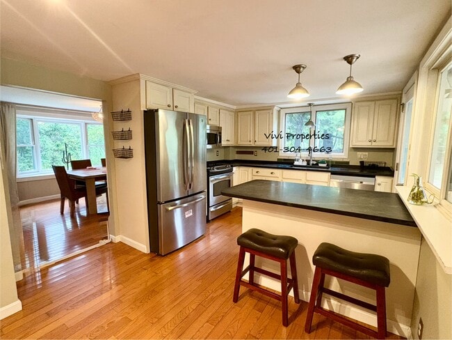 ~Cocina - 365 Woodville Rd