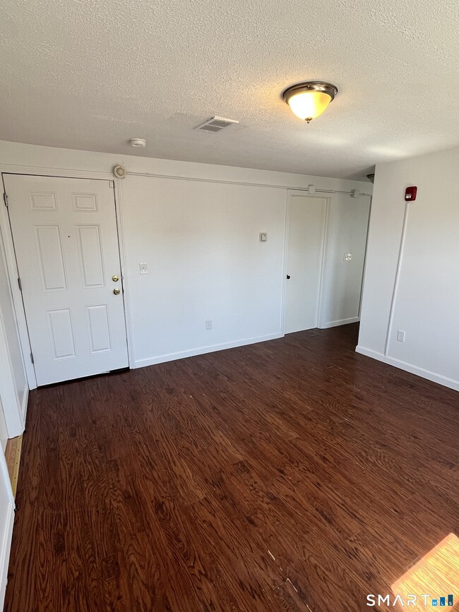 Photo - 192 Wakelee Ave