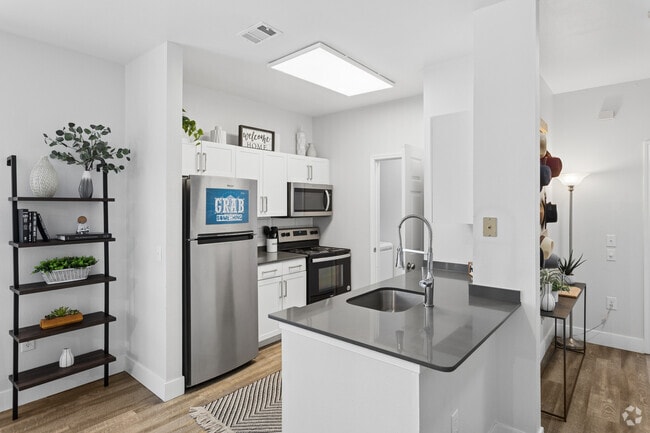 4BR, 4BA - 1,232SF - Kitchen