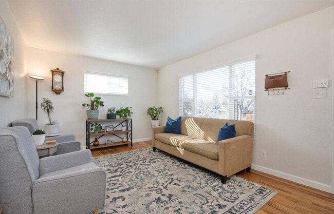 Photo - 4850 W Virginia Ave