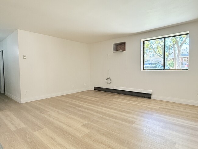 Photo - 650 Cameron Ave Unit 105