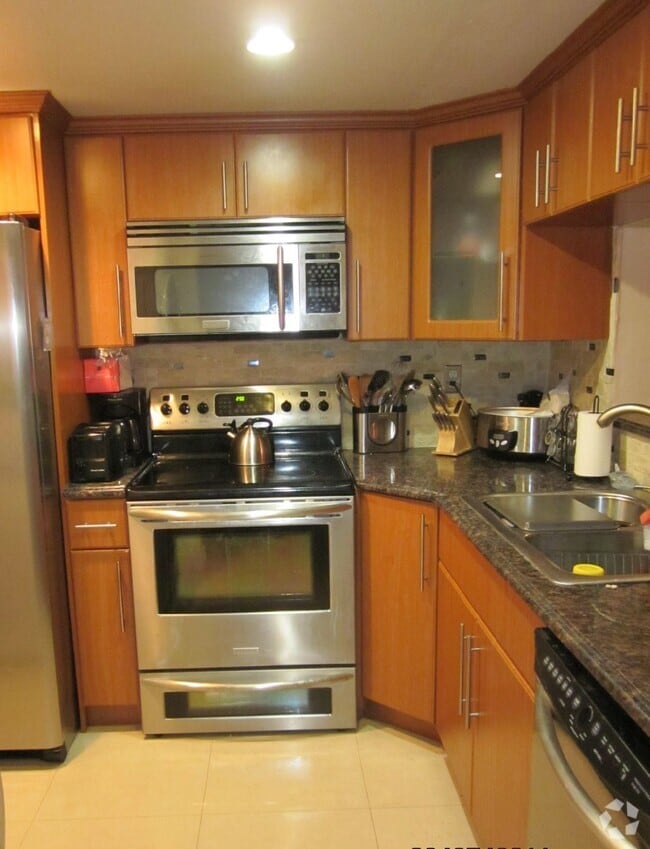 Building Photo - 3600 SW 114th Ave Rental