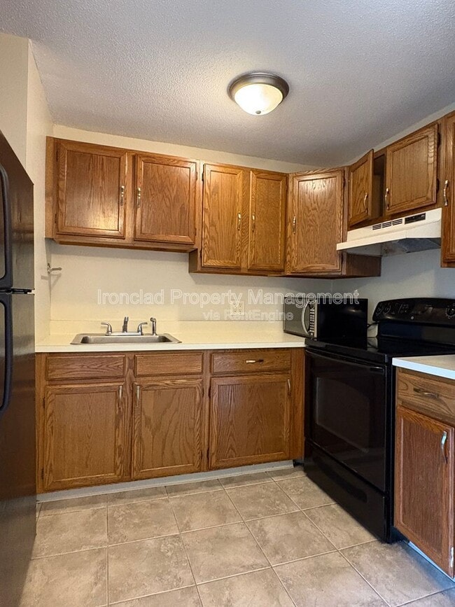 166 Gravel St Unit C-12