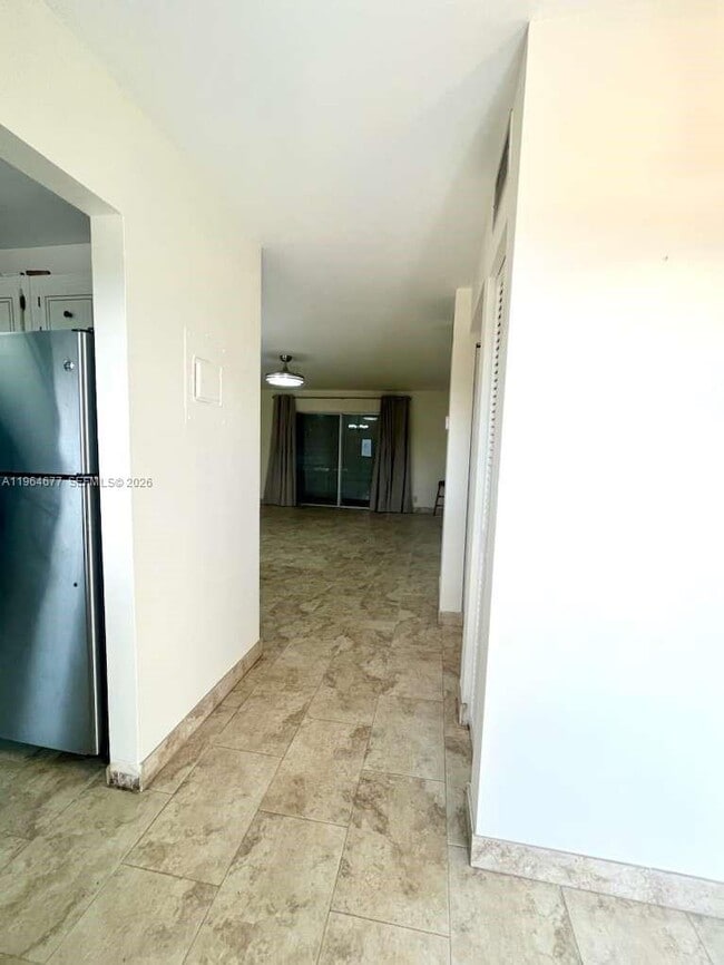 Photo - 1425 Atlantic Shores Blvd Unidad 308