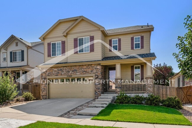 Building Photo - Spacious Home with Fenced Yard and Central AC