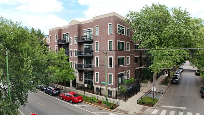 Building Photo - 2501 N Sheffield Ave Unit 2N Rental