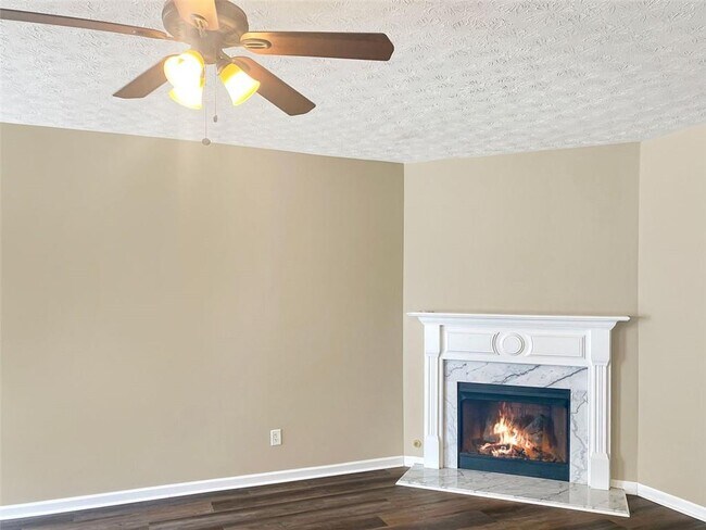 Photo - 3033 Kentmere Dr