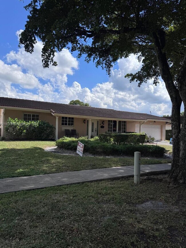 Photo - 1230 NW 74th Ave