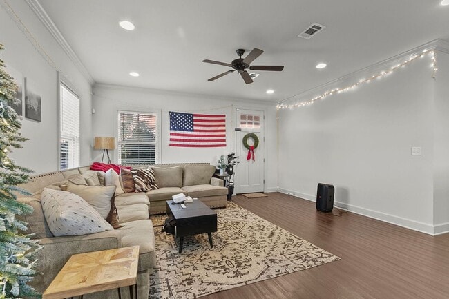 Photo - Spacious 3 Bedroom 3.5 Baths Available for Fall 2026! Schedule your Showing and Apply Today!